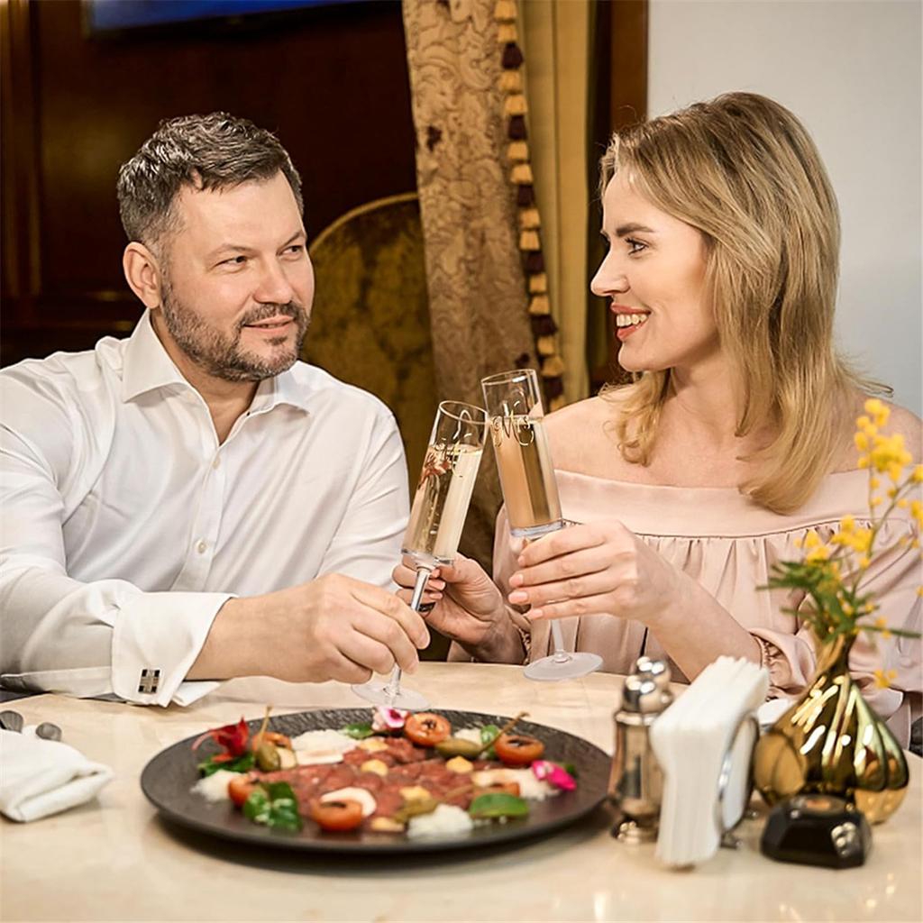 2025+ Mr&Mrs Kristallchampagneglas Set om 2, Brud & Brudgum Skålglas, Modernt & Elegant, Gåva för Bröllop, Årsdag