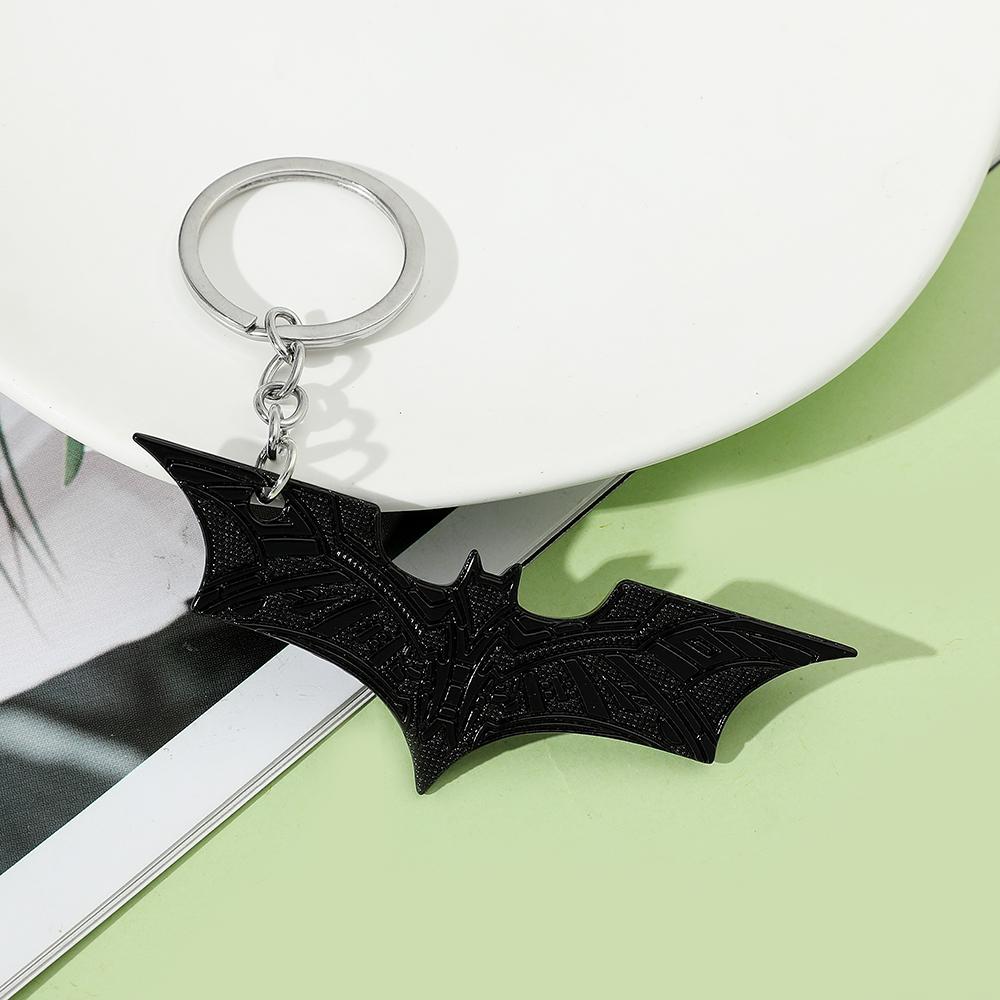 Batman Hero Keychain Car Pendant Autumn Fashion Anime Film Character Couple Keychain Birthday Gifts