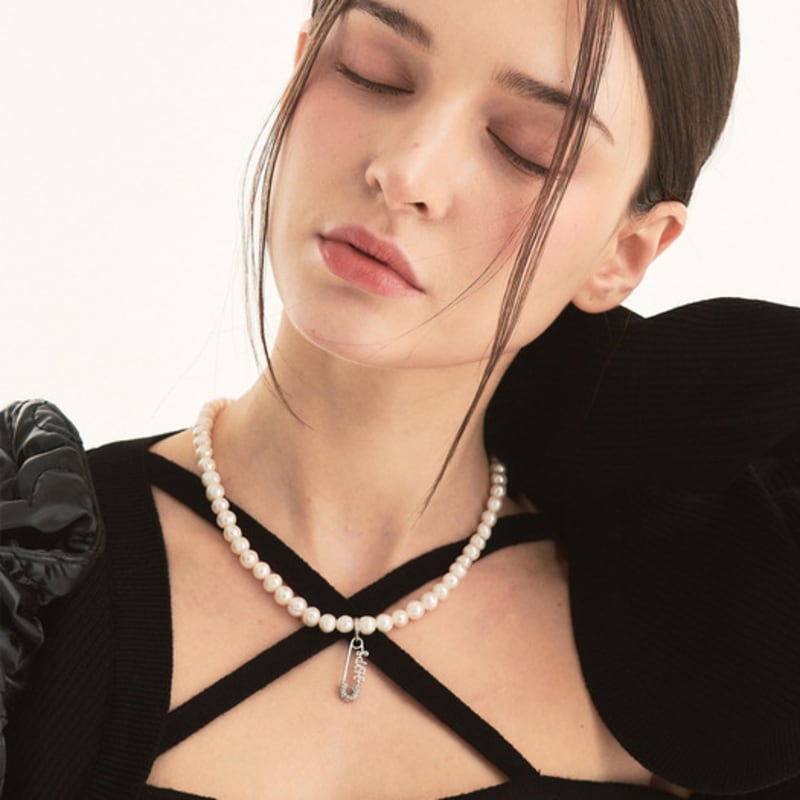 HHIPS PEARL LOGO NECKLACE