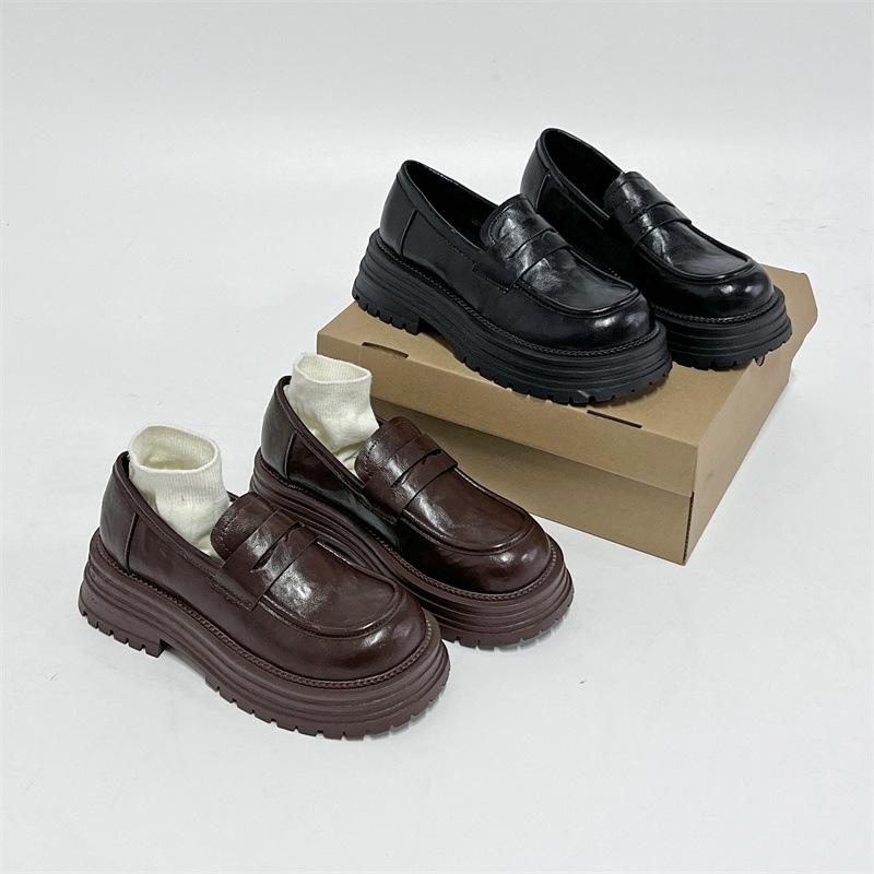 Fashion black British style platform small leather shoes women's 2025 new autumn and winter versatile skirt with one pedal loafers