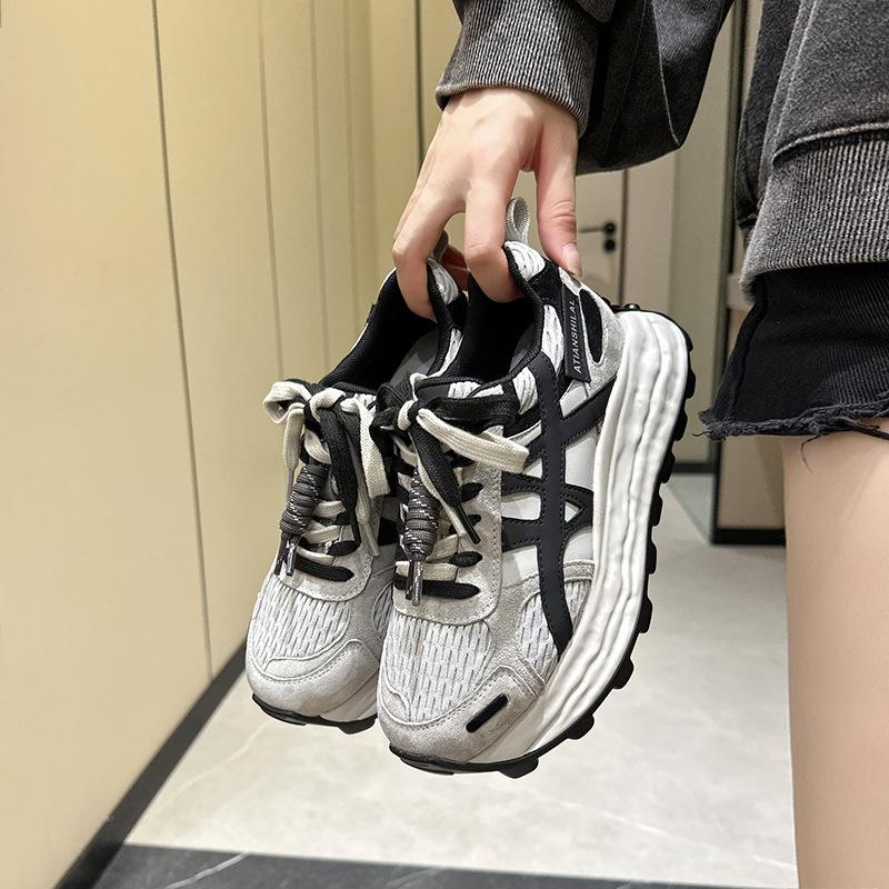 Thick-soled Little Dad Shoes Women's 2025 Autumn New Light Luxury Explosion Casual Fashion Heightening Sports Shoes