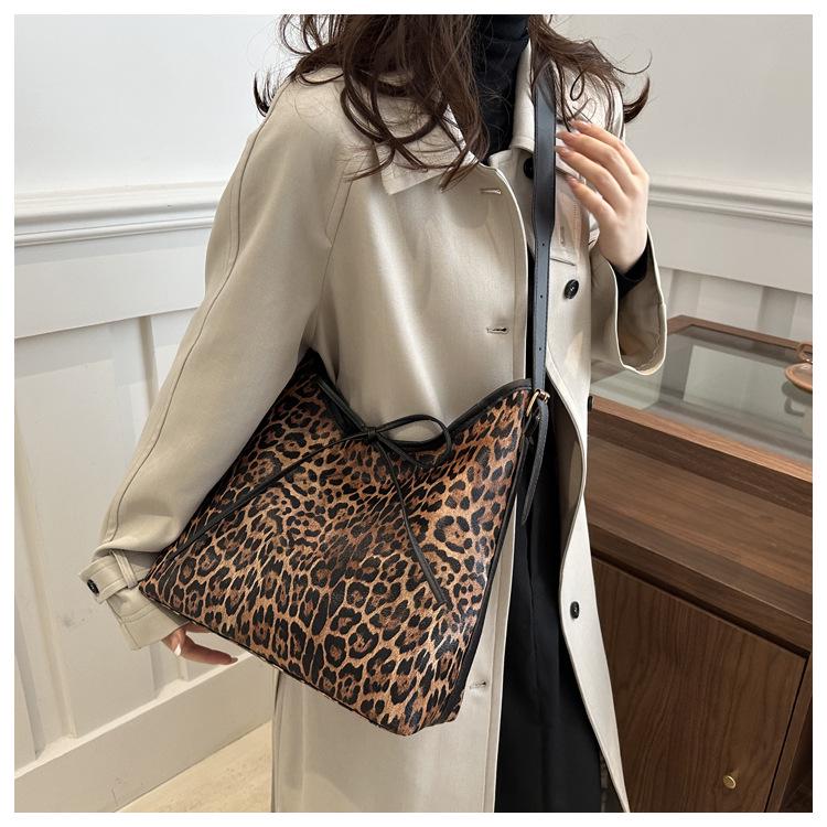 Women's 2025 Retro Leopard Print Hobo Bag – Fashionable Bow Shoulder Bag, Large Capacity, Casual Style.