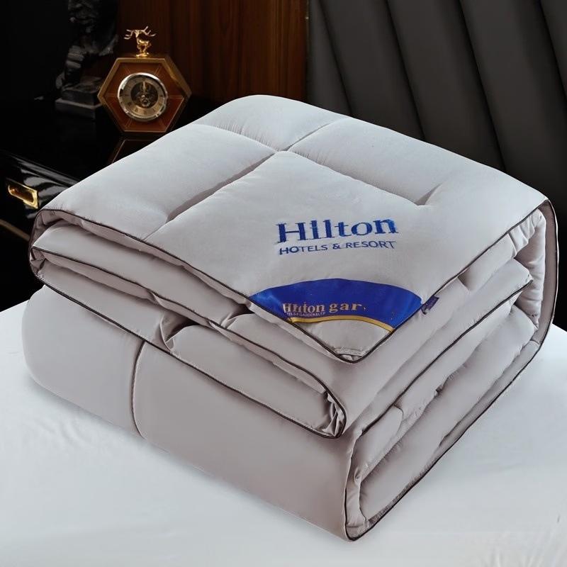 Brangdy All-Season Detachable Four-Hole Fiber Duvet