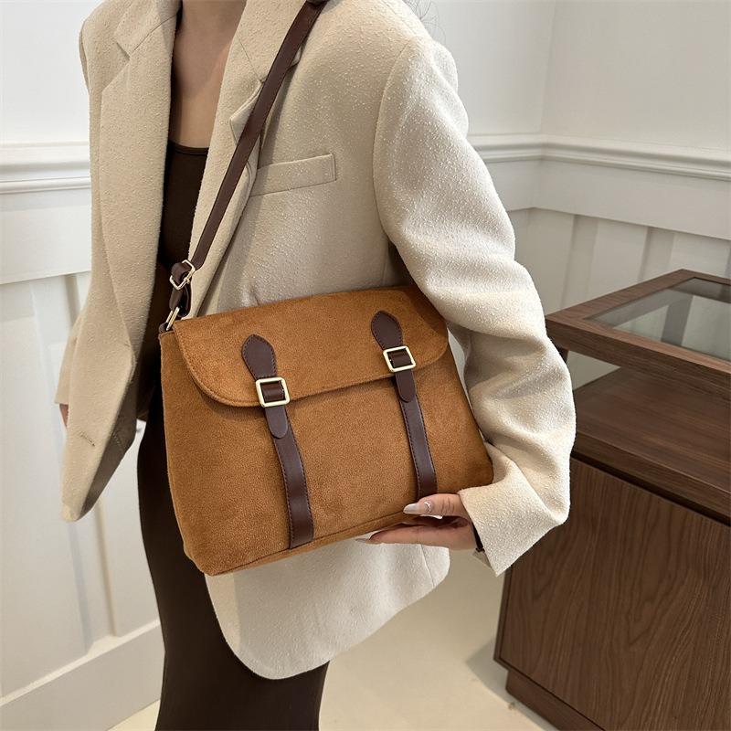 Geantă de umăr din piele pentru femei Design coreean din piele de căprioară Geantă crossbody la modă Curea retro Poștaș