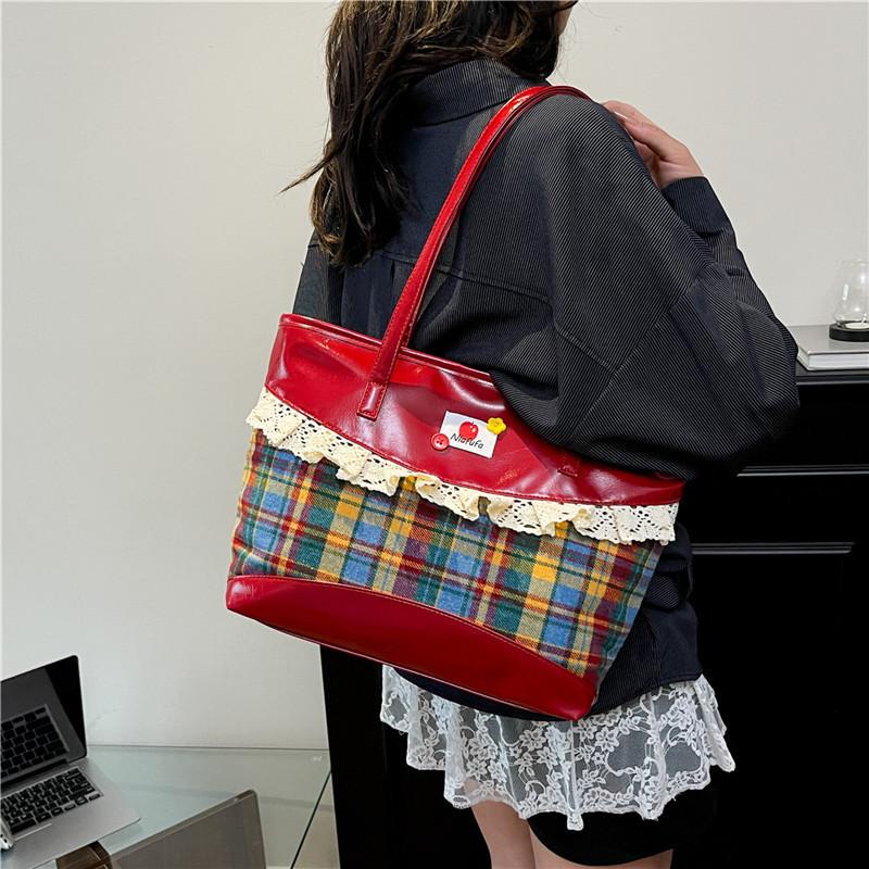 Lace lace handbag contrasting color plaid handbag large capacity shoulder commuting out tote bag