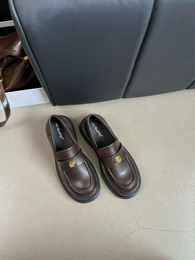 2025 Spring and Autumn Round Head Thick Sole Fashion Metal Buckle Tower Comfortable Outer Wear Height Increasing Coarse Heel Single Shoes