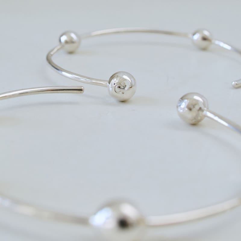 COLLECT SYNERGY quinetet ball cuff bracelet