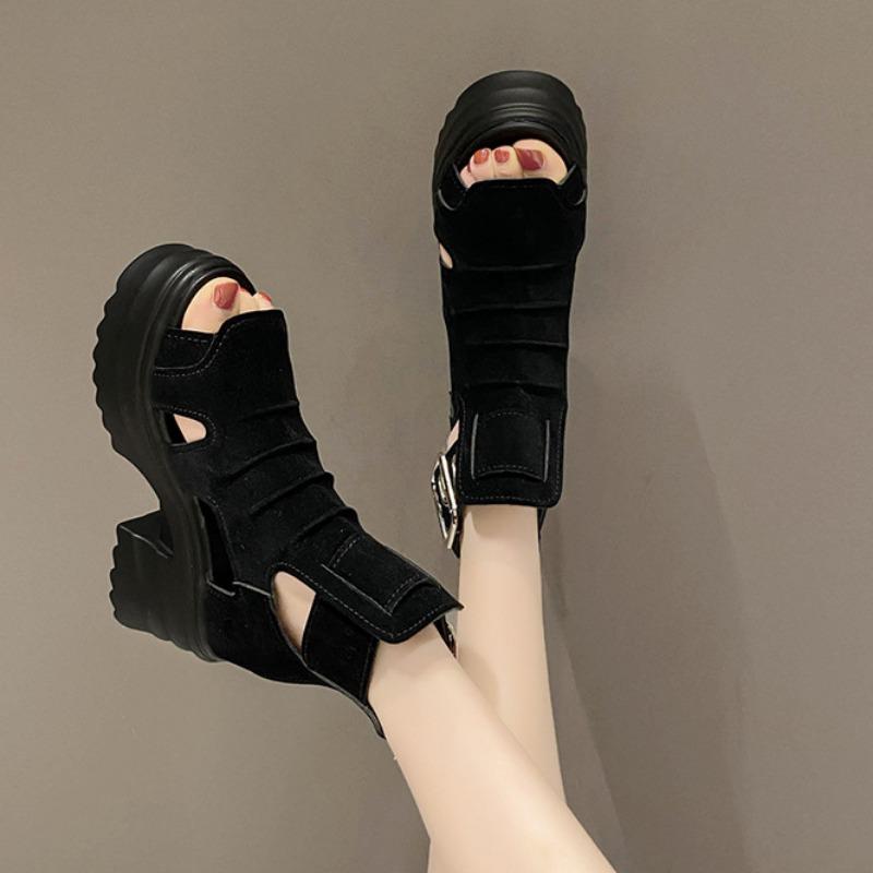 Sommersandalen mit dicken Sohlen und dicken Absätzen für Damen