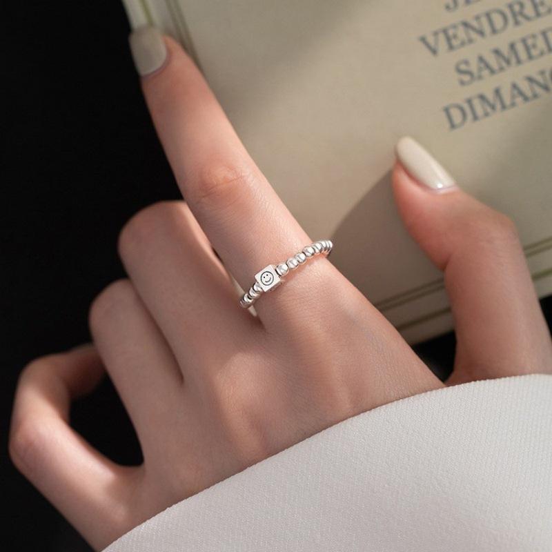 Retro Fashion Elastic Ring for Women - Stylish New Index Finger Accessory