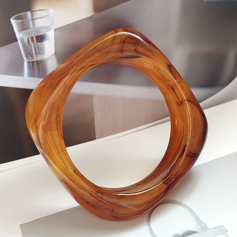 Western Style Large Marble Pattern Dazzling Exaggerated Acrylic Bracelet Shaped French style Wide Personality Square Hand Jewelry Cross-Border Brown