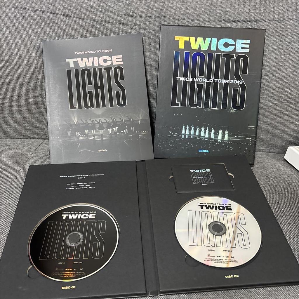 [USED] TWICE WORLD TOUR 2019 LIGHTS