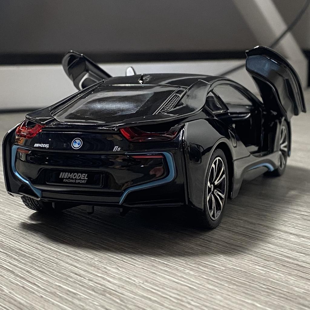 1:22 BMW I8 Super Hybrid Coupe Alloy Sports Car Model Diecasts Metal Classic Car Model High Simulation Sound And Light Childrens