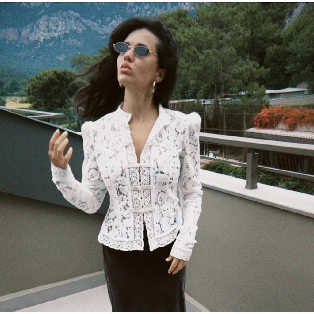 Summer New Women's Lace Crochet Stand Collar Slim Fit Blouse Fashion Elegant Commuter Shirt