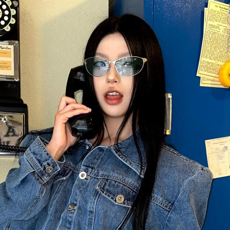 Futuristic Technology Sunglasses Spicy Girl Style Hip Hop Sunglasses Travel Fashion Goggle Shades Retro Cat Eyes Sun Glasses