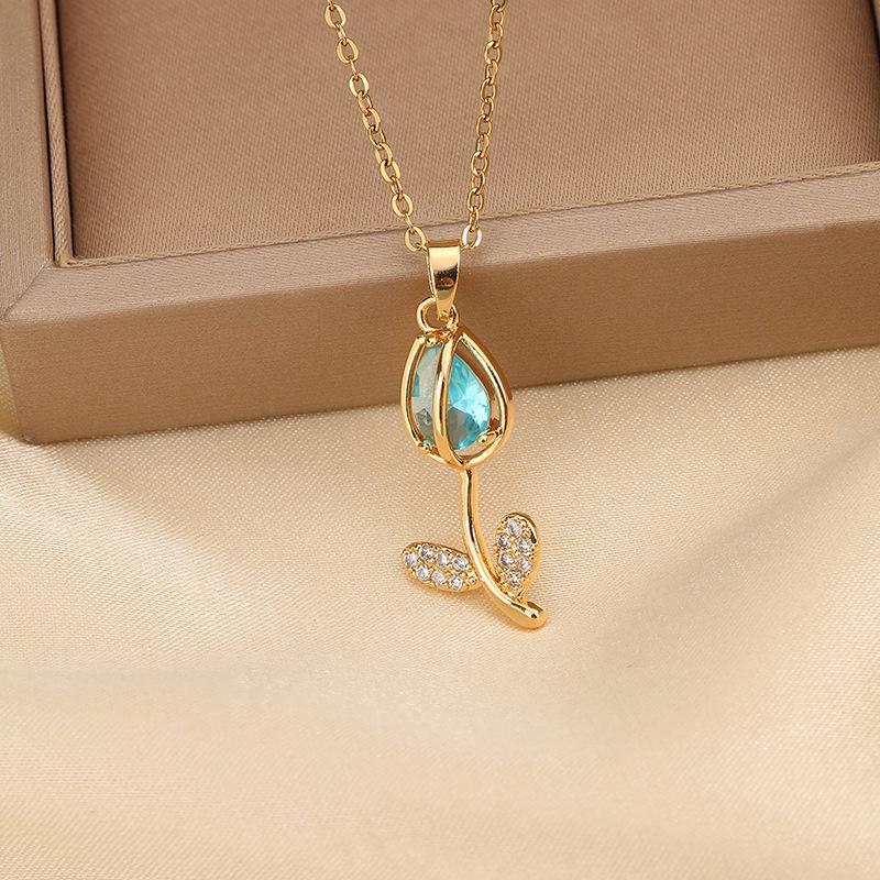 Titanium Steel Non-fading Necklace - European & American Style, Light Luxury, Versatile Korean Fashion, Perfect for Women and Girlfriend Gifts.