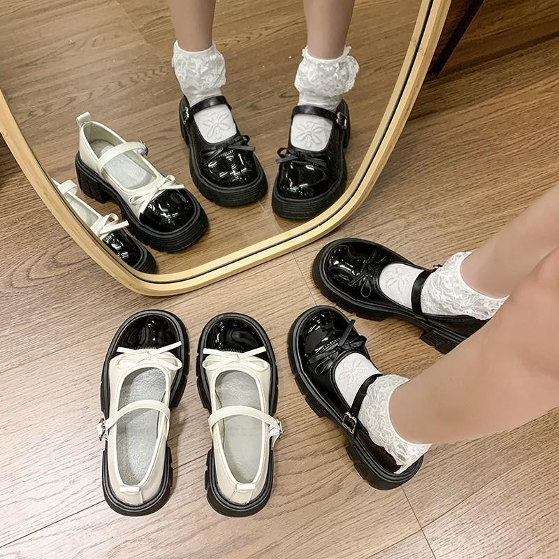 Plateauschuhe mit dickem Absatz für Damen 2025 neu Sommerrock Französische runde Spitze Kleine duftende Mary Jane Einzelne Schuhe