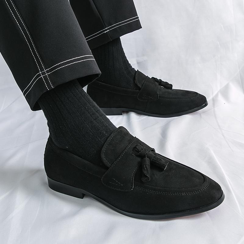 Fashion Luxury Brand Men's Comfortable Tassel Frosted Loafers Fashionable Outdoor Men's Pointed Breathable Soft Sole Driving Bean Shoes