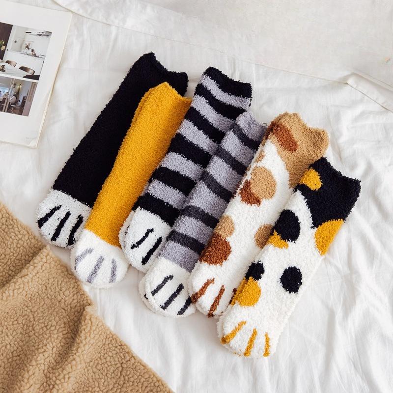 Coral Fleece Cat Paw Socks, Women's Mid-calf Sleeping Socks, Postpartum Floor Thick and Warm Socks for Autumn and Winter