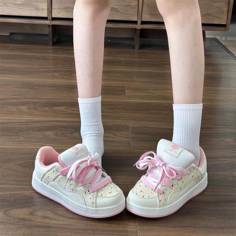 Korean version of dopamine bread shoes female cute platform versatile casual board shoes 2025 spring new student white shoes