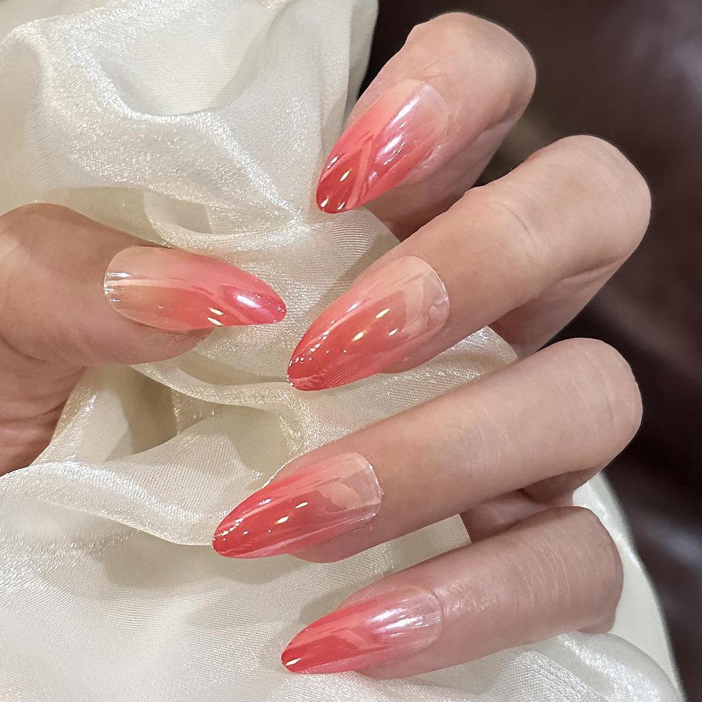 Hochwertige tragbare künstliche Nägel im Mandel-Nude-French-Stil – mittellange und lange Nagelspitzen