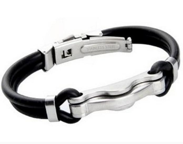 Personalized Chinese Style Couples Bracelets: Engraved Stainless Steel & Silicone Jewelry Gift