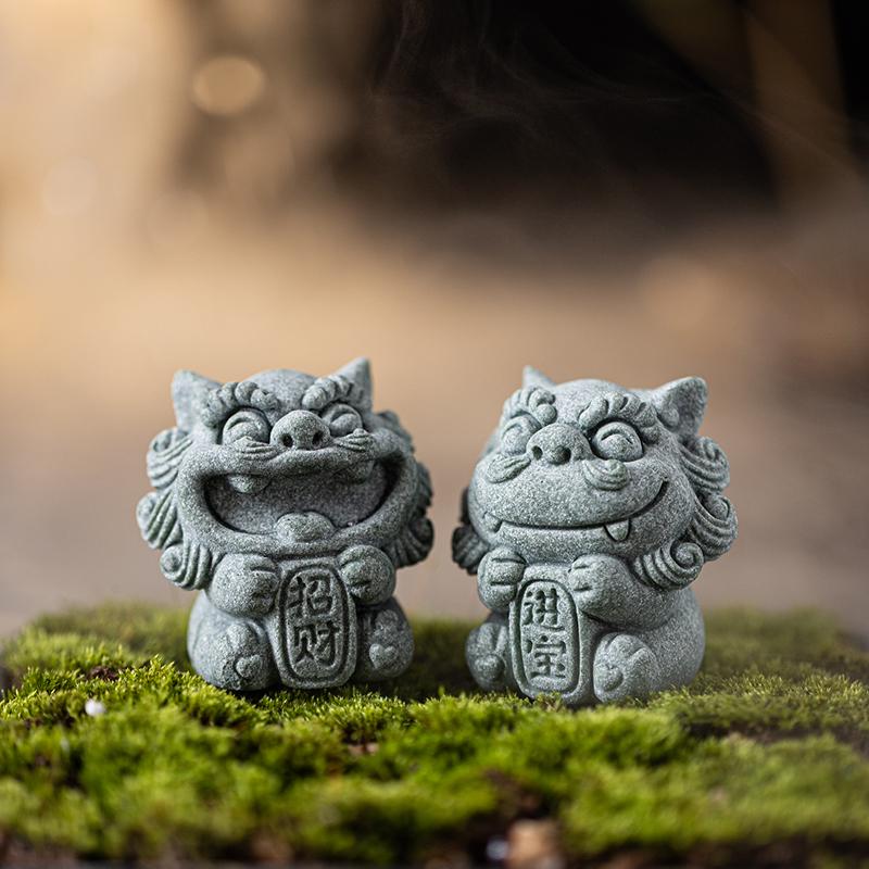 China-Chic Wind Stone Lion, A Pair of Wind Lion Lord Desktop Mascots, Tea Pet Ornaments, Creative Potted Fish Tank Decoration