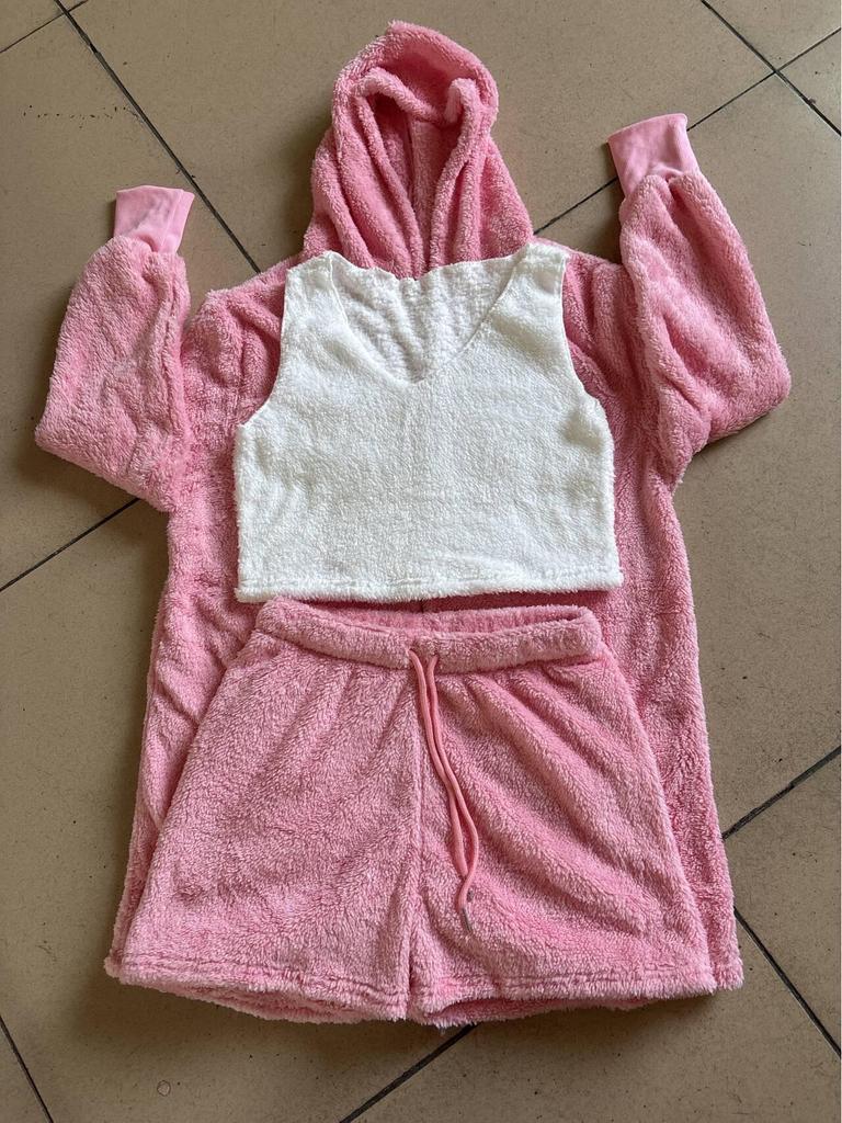 Conjunto de Pijama de Felpa de Invierno para Mujer, Estilo Europeo y Americano, 3 Piezas: Top Corto de Manga Larga, Chaleco y Shorts