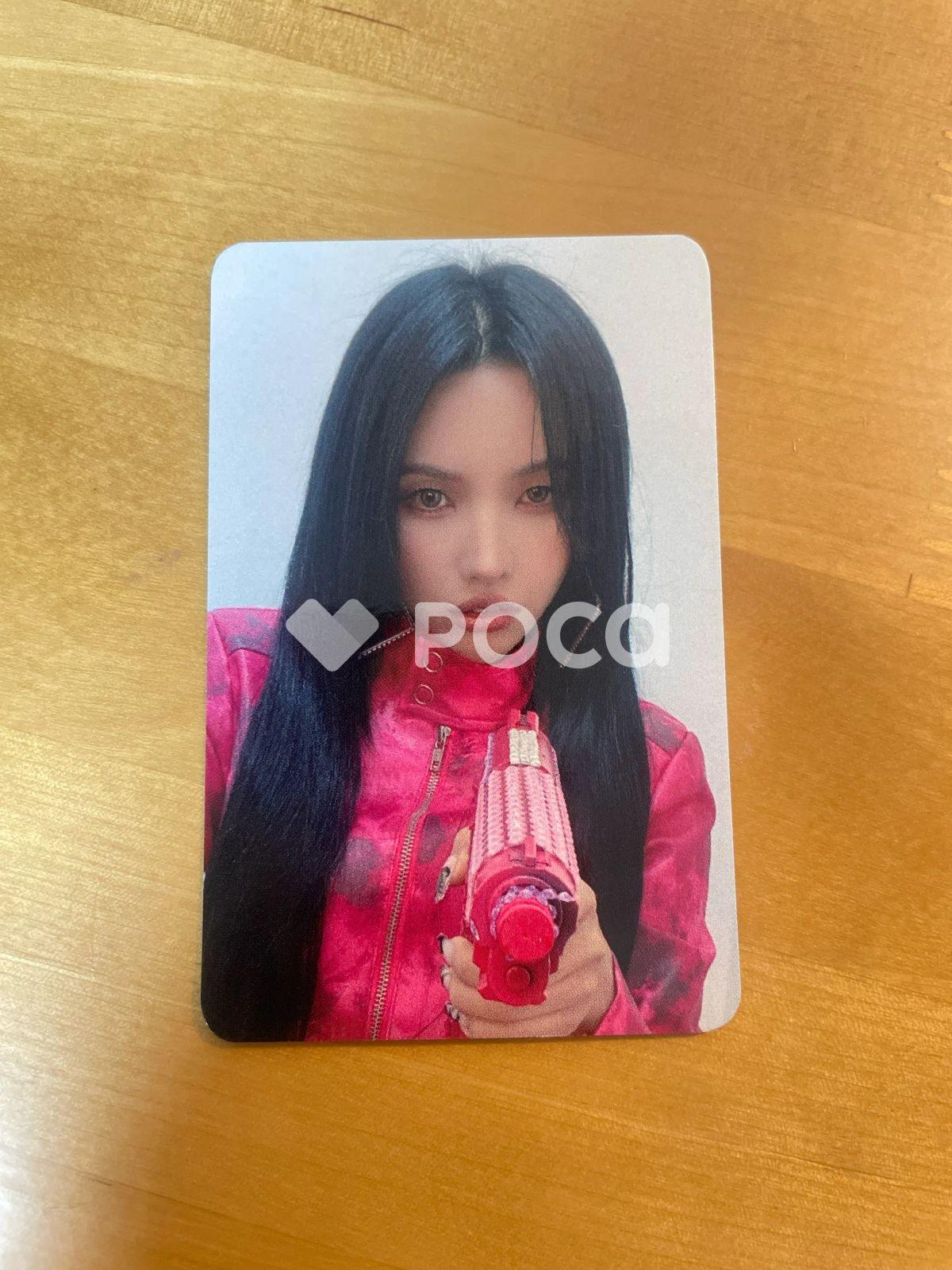 

[ВИКОРИСТАНО] (Г)I-DLE Сойон I NEVER DIE KTOWN4U Pop-up Store Lakidro