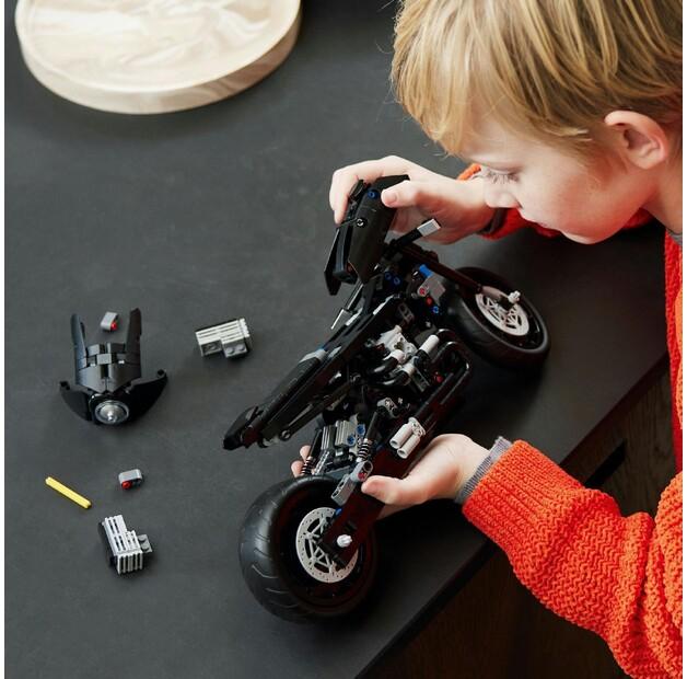 LEGO Technic 42155 Batman - Batmotor