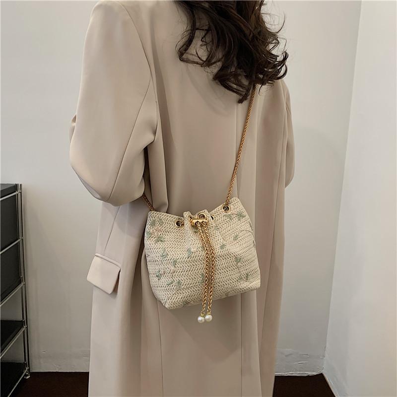 Literary National Style Large Straw Woven Drawstring Shoulder Bag With Chain