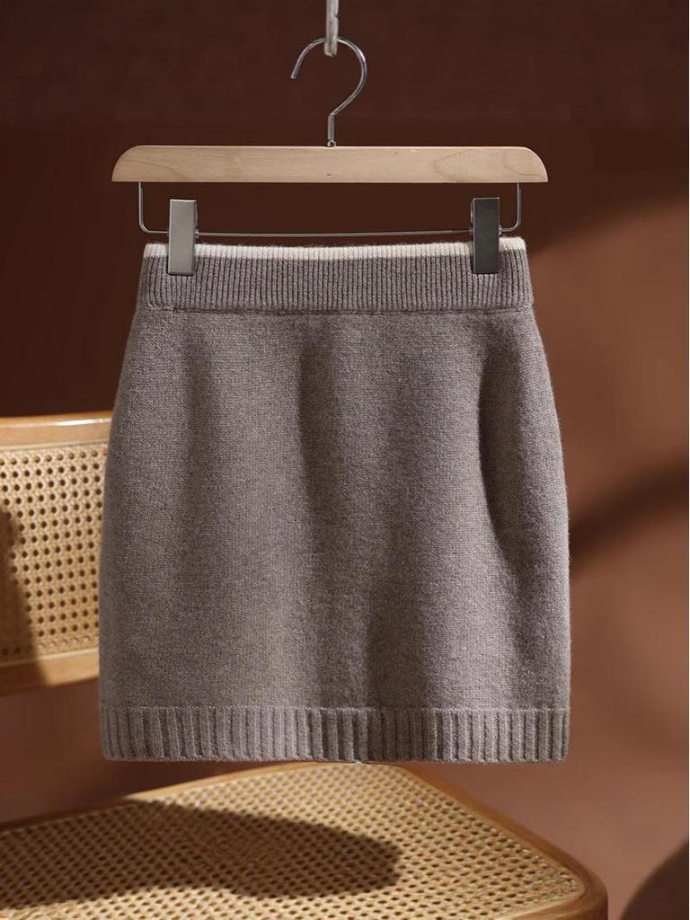 100% Pure Wool Knit Mini Skirt – Women's Elastic Waist, Versatile Hip-Hugging Design for Autumn/Winter.