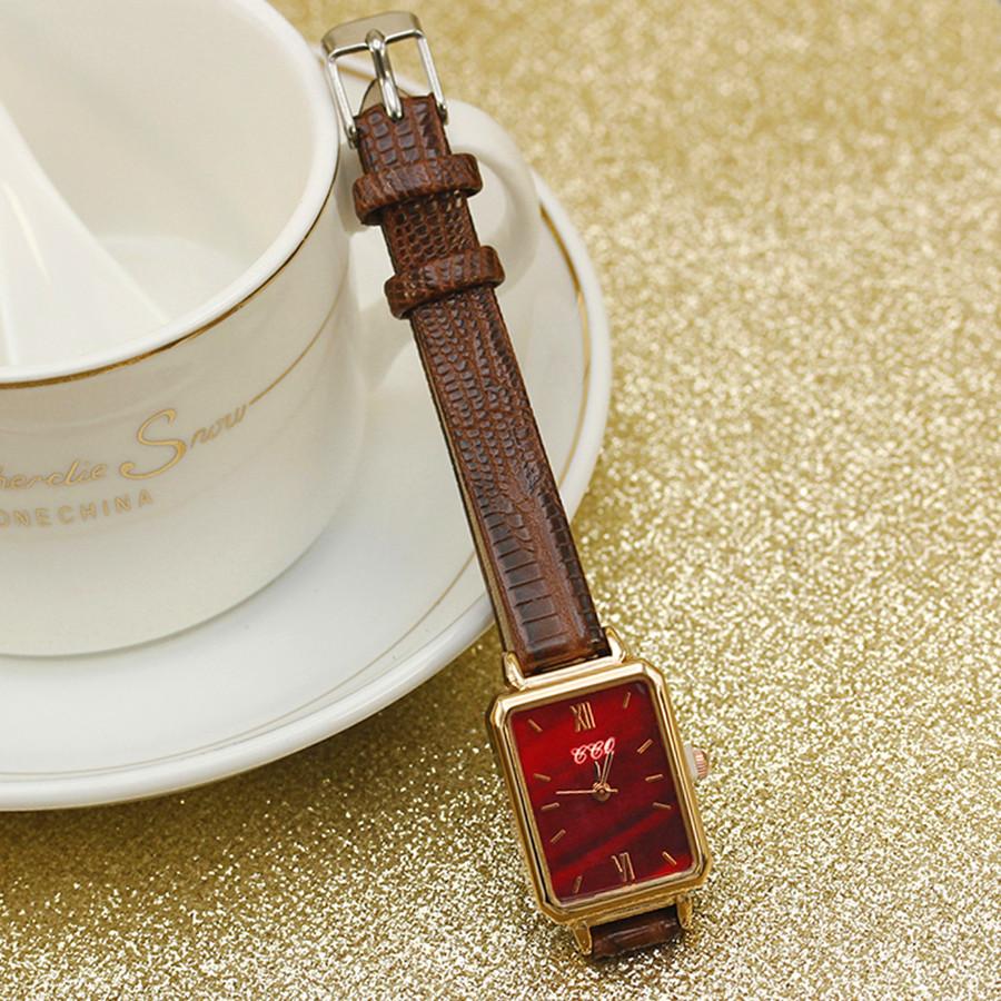 New Women Dress Watches Square Ladies Quartz Bracelet Watch Simple Rose Gold Alligator Leather Strap Female Watches Girl's Gift