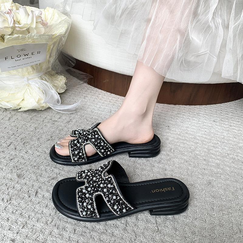Beautiful French rhinestone cool slippers women's outer wear 2025 new spring and summer fashion versatile fairy style thick bottom one-word drag