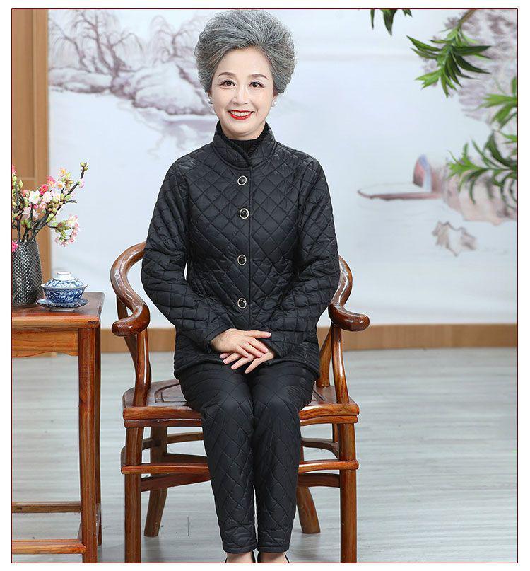 Warm Velvet Cotton Suit for Mom and Grandma: Autumn/Winter Three-Piece Set for Mature Women