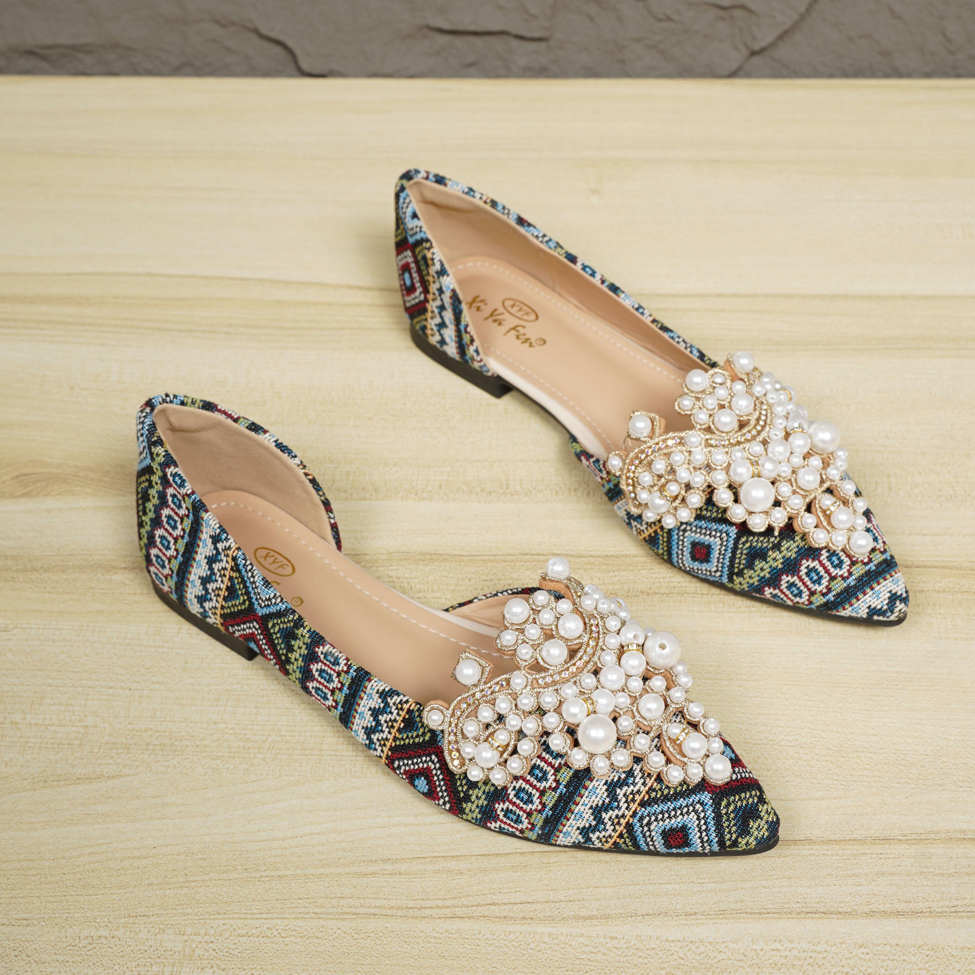 

Модные балетки для женщин 2025 Весна и Осень Новый стиль Острый носок Этнический стиль Большой размер Повседневные женские туфли Лоферы Женские 33