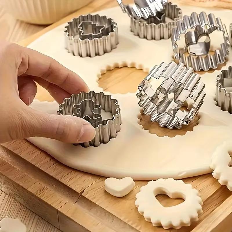 Juego de 9 Cortadores de Galletas de Navidad, Herramientas de Horneado de Acero Inoxidable para Galletas, Árbol de Navidad, Muñeco de Nieve, Hombre de Jengibre, Molde de Repostería de Cocina