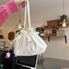 Einfarbige Damen-Kordelzug-Beuteltasche Tragbare Leichte Kleine Damen-Umhängetaschen College-Mädchen Kupplungstasche Handtaschen