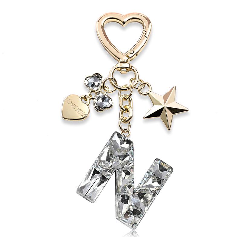 Silberne Diamant-Harz-Buchstaben-Schlüsselanhänger mit Stern-, Herz- & Schmetterlings-Anhängern - Geschenk für Mädchen-Taschen