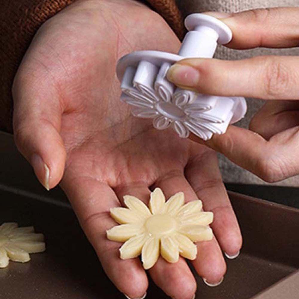 Plastic Food Kitchen Baking Tool Plunger Cookie Cutter Cake Decoration Biscuit Mould Fondant Mold