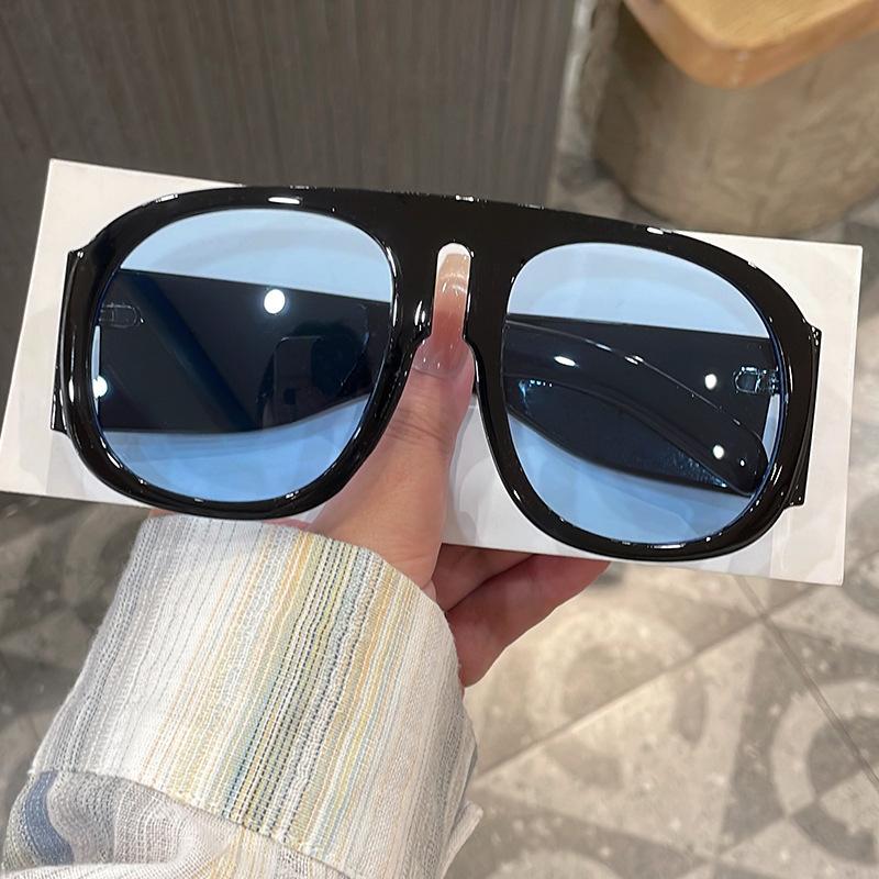 New Fashion Square Sunglasses Women Man Brand Designer Large Frame Glasses Uv400 Ladies Shades Outdoor Travel  Eyewear
