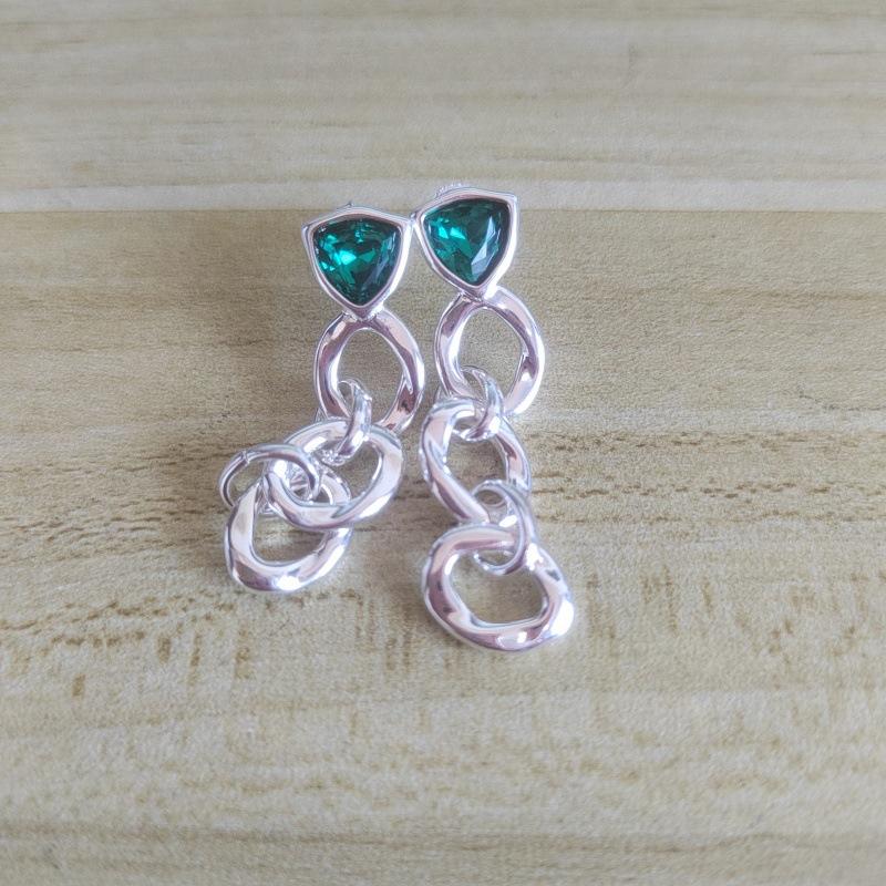 New High-quality and Exquisite Green Earrings for 2026 Suitable for Casual and Fashionable Matching белый