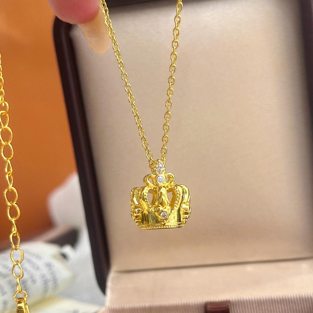 Hot-selling Crown Pendant Princess Crown Clavicle Necklace Versatile Light Luxury Necklace