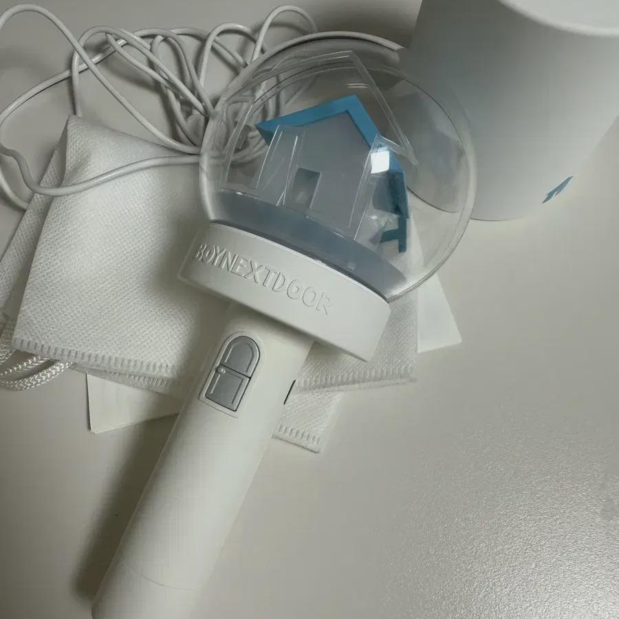 

BOYNEXTDOOR Светящийся жезл