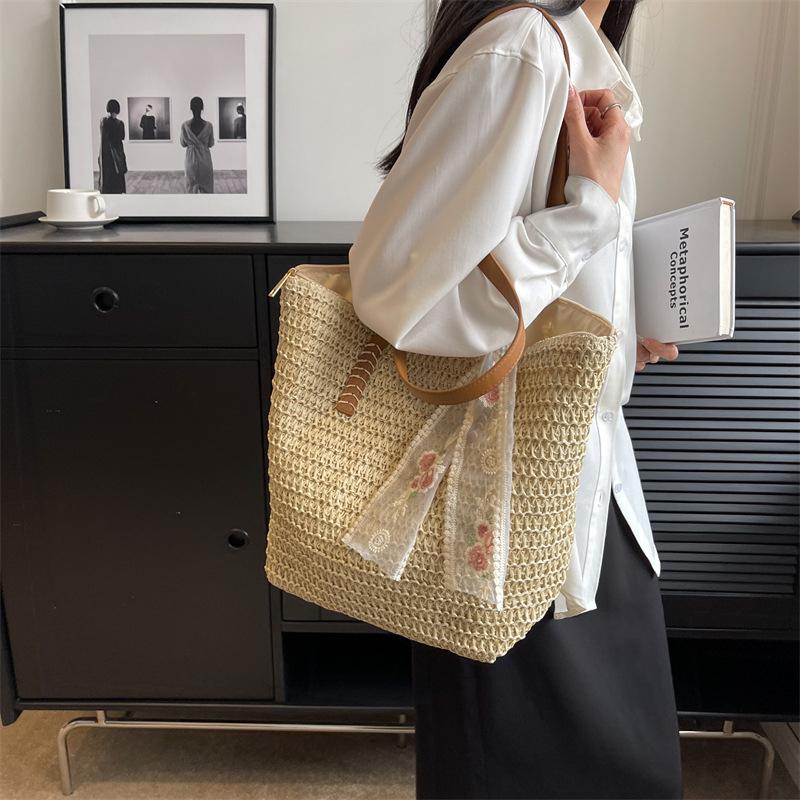 Women's Summer Shoulder Bag Silk Scarf Large Capacity Handbag Hand-woven Bag Fashion Hand-held Grass Woven Women's Bag