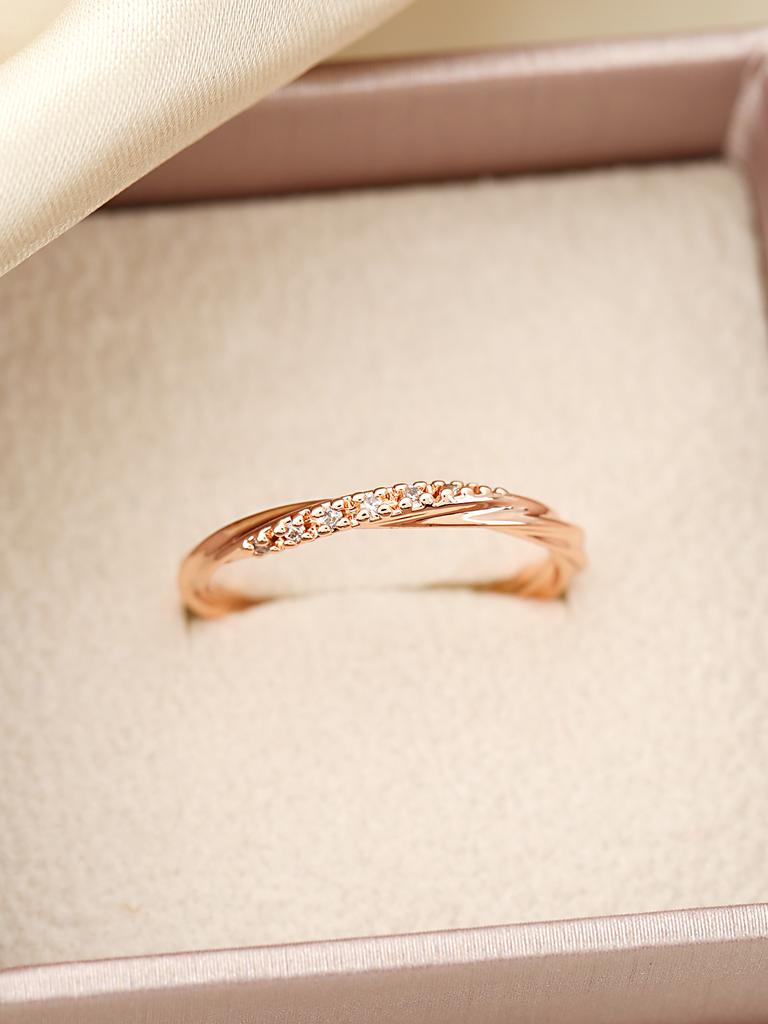 Luxury Twisted Diamond Ring Fashionable Personalized Band Couple Gift Jewelry Elegant Design For Women And Men