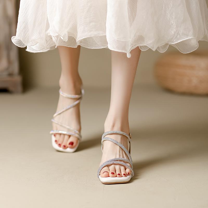 Fashion Delicate Ladies Clear PVC Heels Shoes Summer Diamonds Band Sandals Woman Med-High Heeled Ankle Strap Sandalias Femmes Flipflops