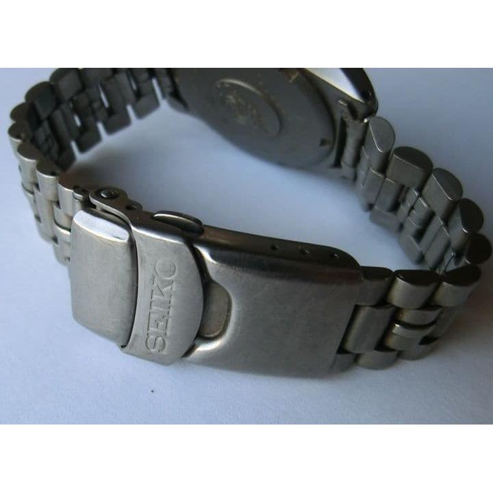 Used Seiko Titanium Scuba Diver 200m Solar Watch Operation Item #572