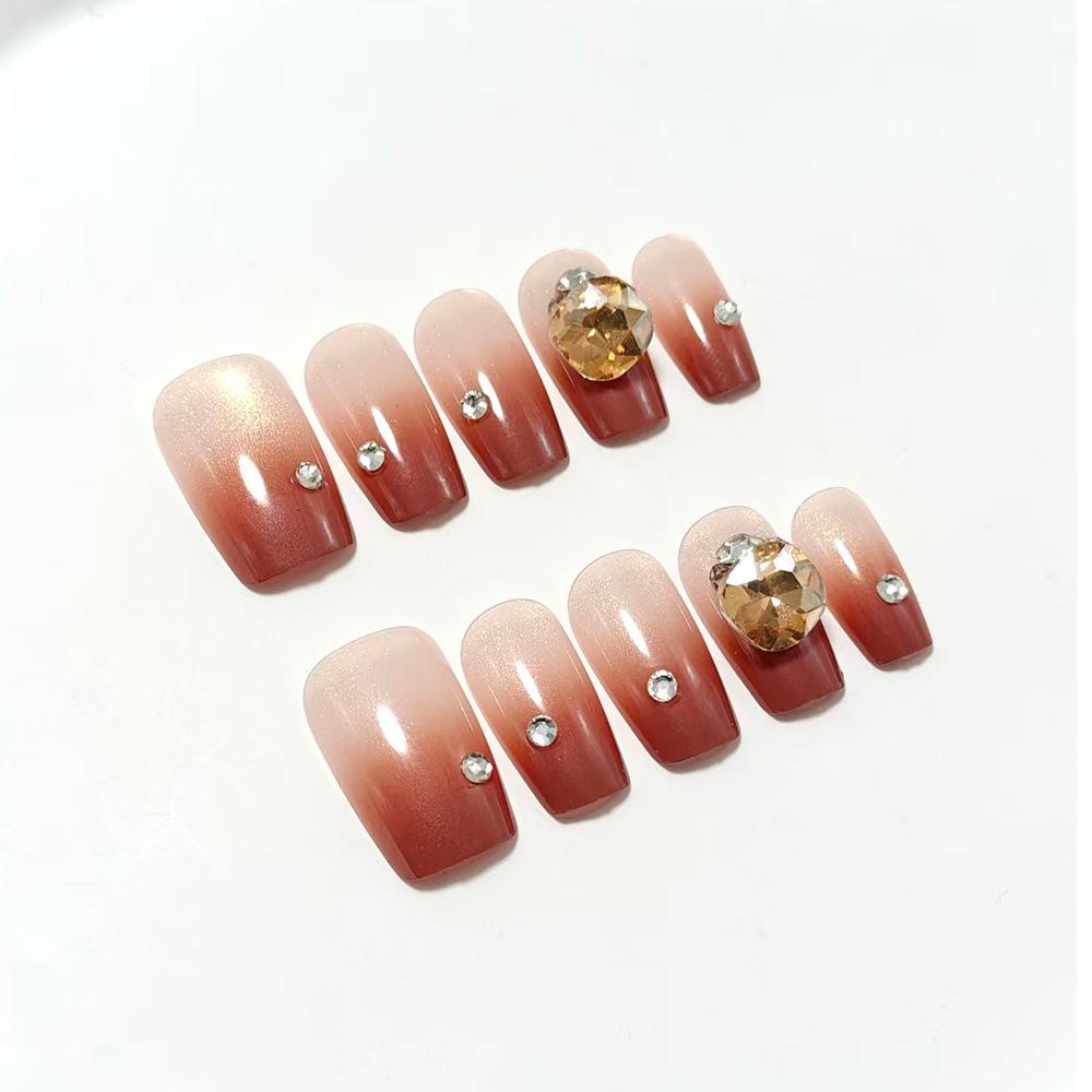 Wearable Nails Champagne Color Mid-Length Manicure Patch Ice-Clear Cat-Eye Sparkling Diamond Revealing White Fake Nails High-end Handmade Nails