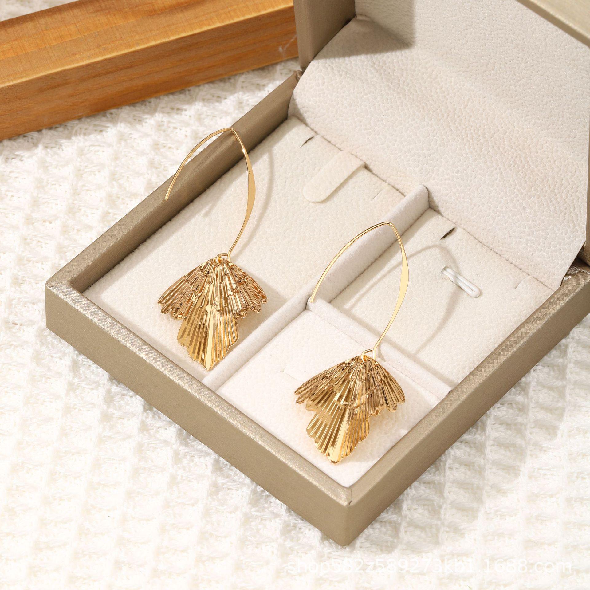 

New Korean Ginkgo Leaf Drop Earrings: Elegant, Simple, Summer Style for Women