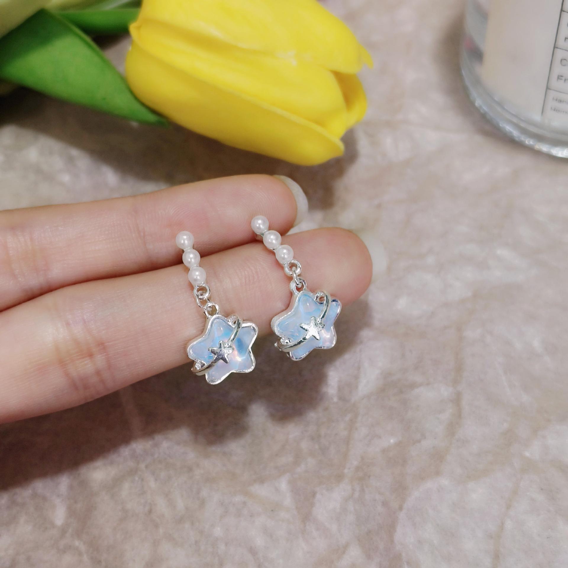 

Серьги-подвески с жемчужинами Blue Star Moon — идеальный вариант для летнего шика Star Pearl Earrings